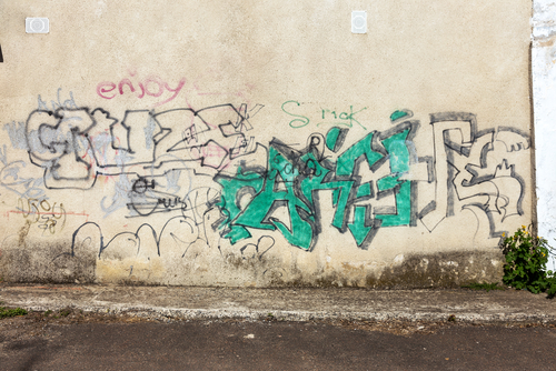 kvalitné odstránenie graffiti
